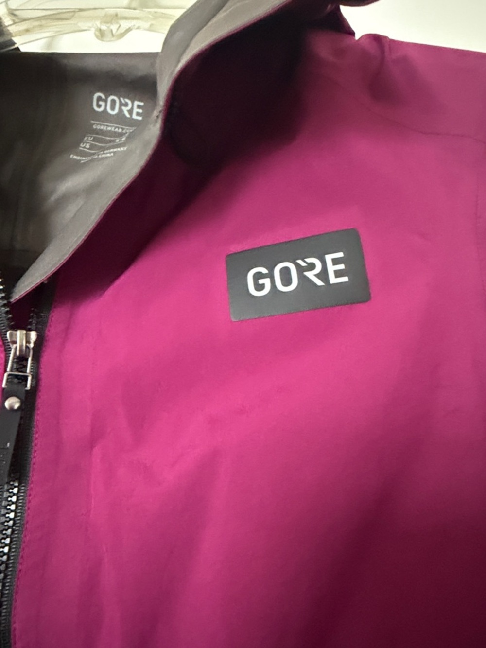 Women's Raspberry Pink GOREWEAR Waterproof Jacket - Picture 3 of 10